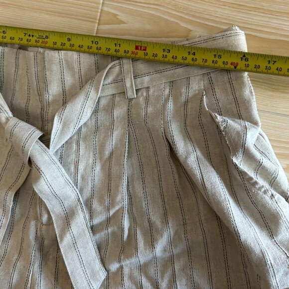 Nwot Modern Works shorts in beige and gray strips women's size large - Picture 4 of 8